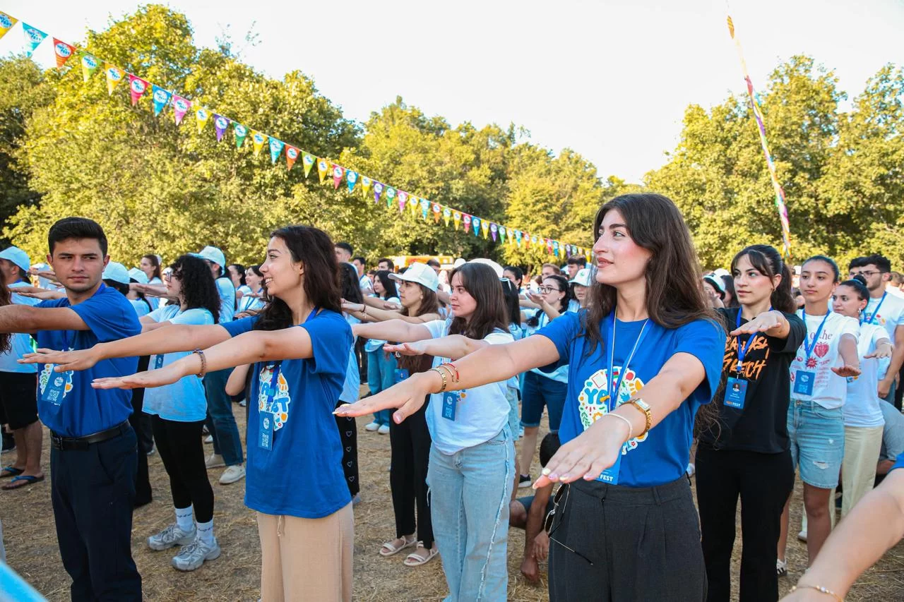 “Yay Fest 2025” gənclərin yüksək enerjisi ilə davam edir